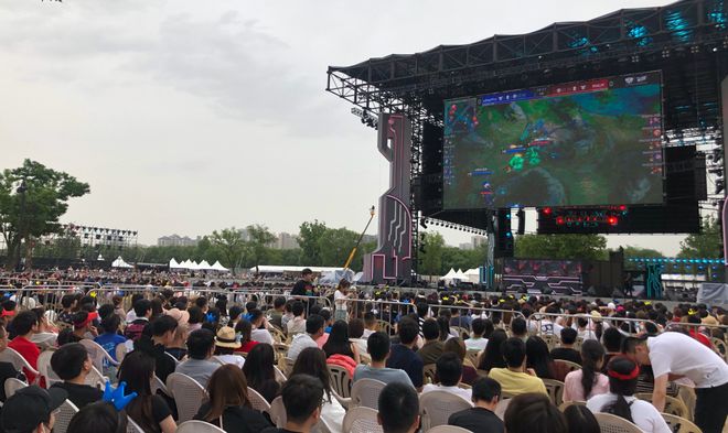 轻球员带来 轻球员带来