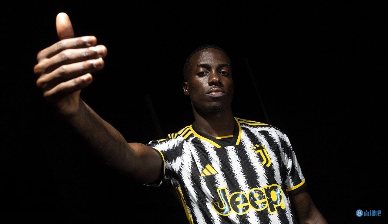 打入两球 打入两球