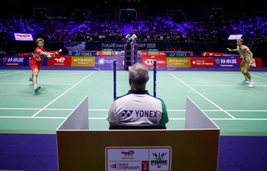 中保持冷静 中保持冷静