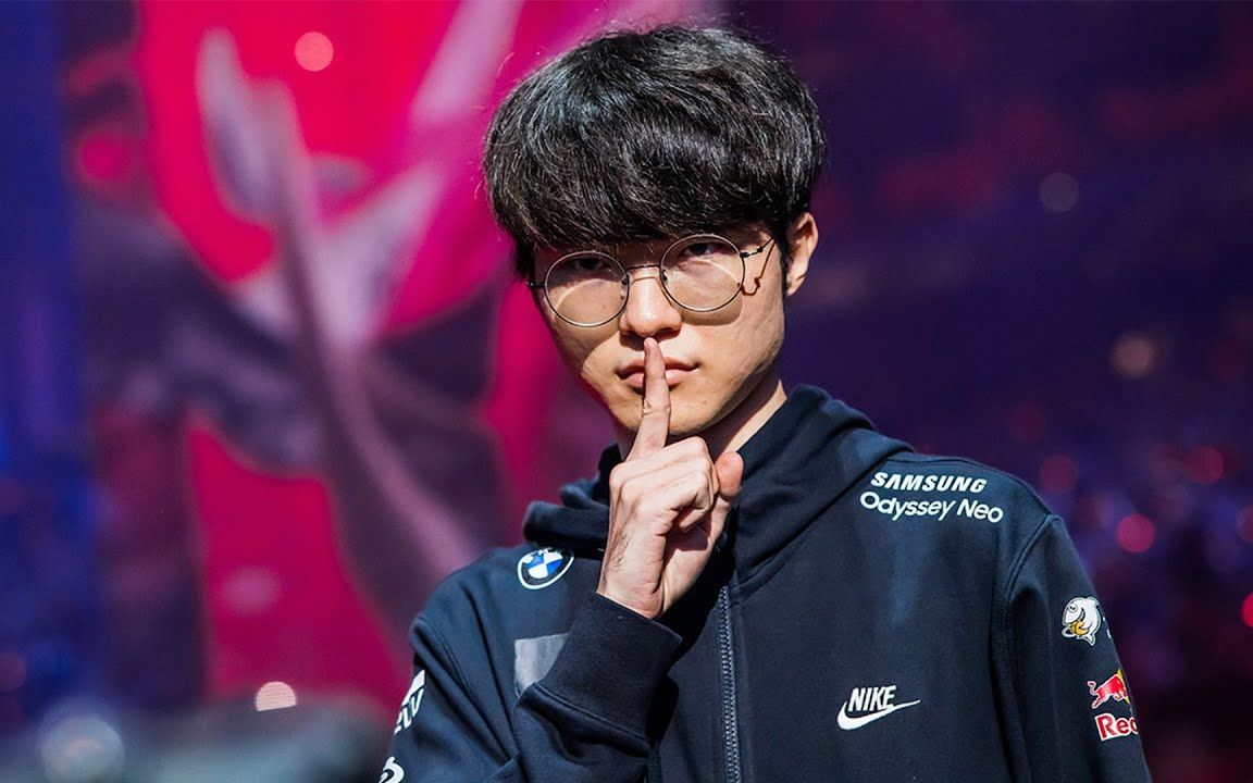 48032
